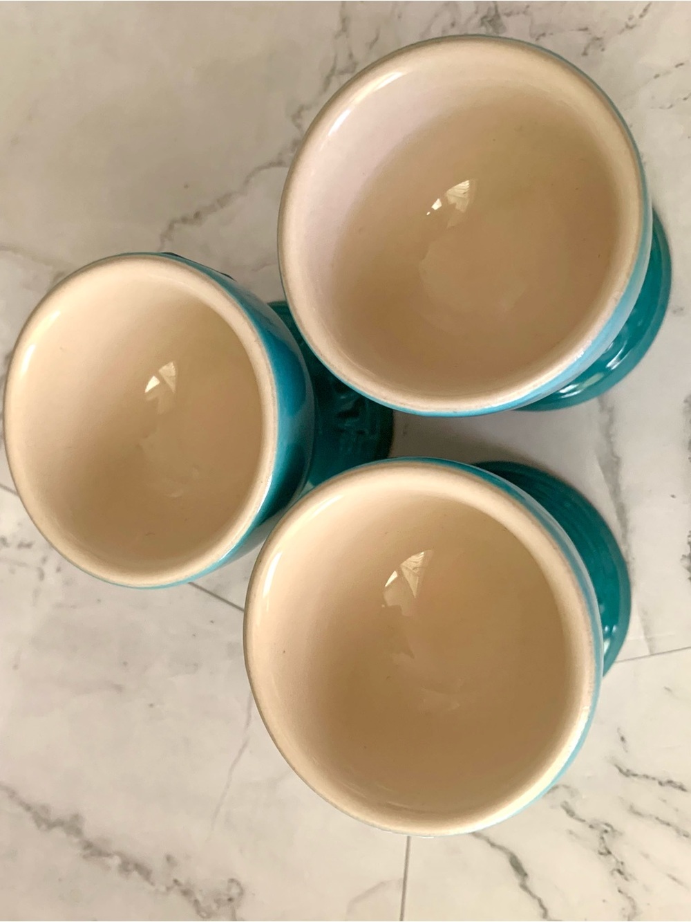 Le Creuset Footed Egg Cups Caribbean Blue Set of 3 - Picture 2 of 8